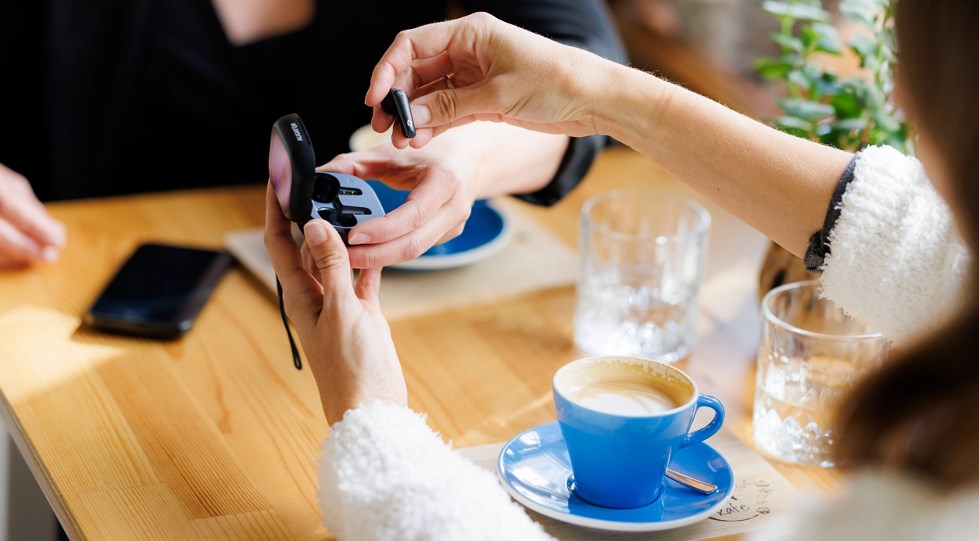 Aligator Překladač a TWS sluchátka 2v1 Pods Translate, černá více než 100 jazyků